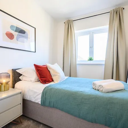 Charlton Heights - 2 Bedroom Apartment Near Cribbs Causeway Daire *