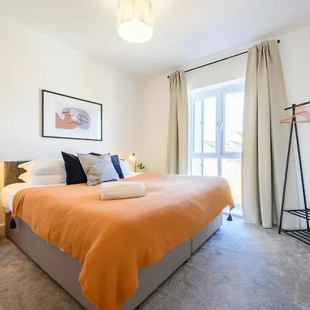 Charlton Heights - 2 Bedroom Apartment Near Cribbs Causeway Bristol