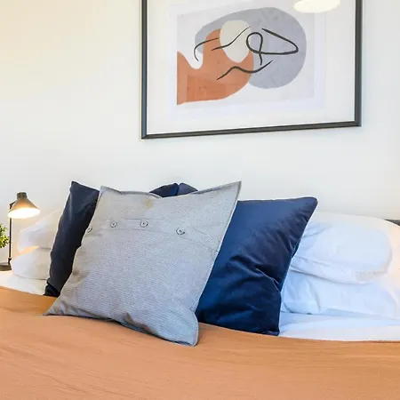 Apartment Charlton Heights - 2 Bedroom Apartment Near Cribbs Causeway