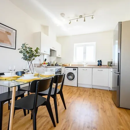 Charlton Heights - 2 Bedroom Apartment Near Cribbs Causeway Bristol